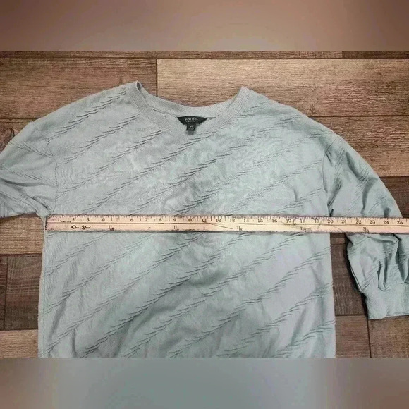 Detailed Vine Sweater top by Simply Vera Wang Size M Green 3/4 Sleeve - Picture 5 of 6